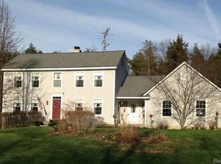 3065 Rafferty Dr, Howell, MI 48843