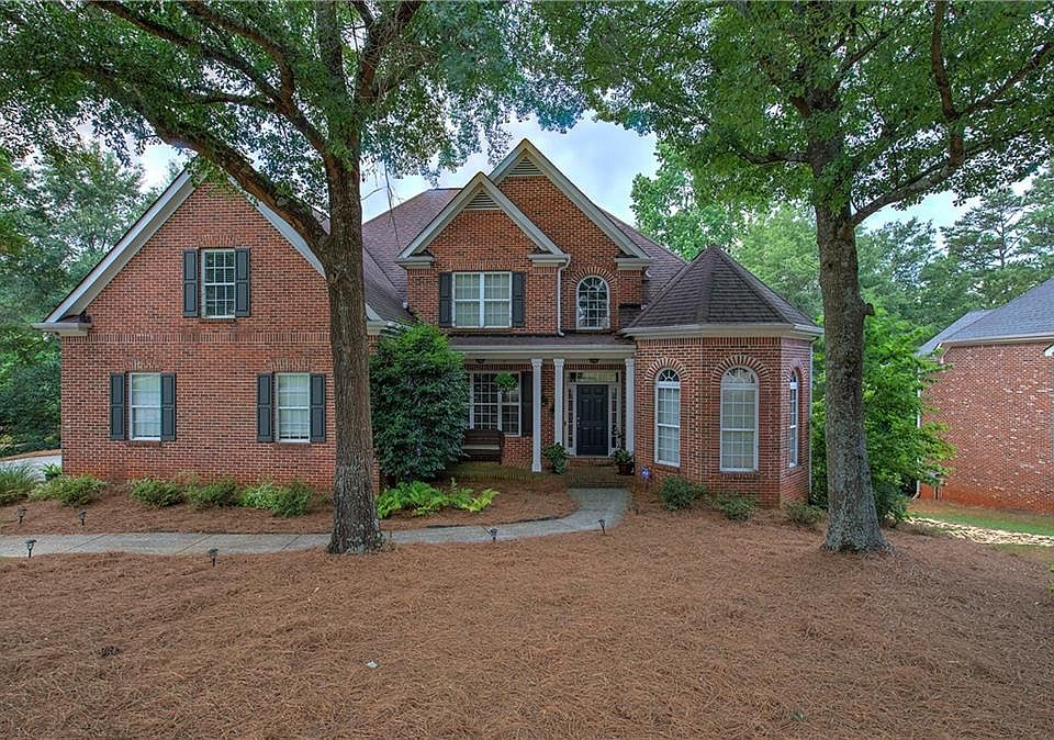 1st image of 467 Waterford Dr
