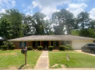 30 Woodbridge Rd, Brandon, MS 39042