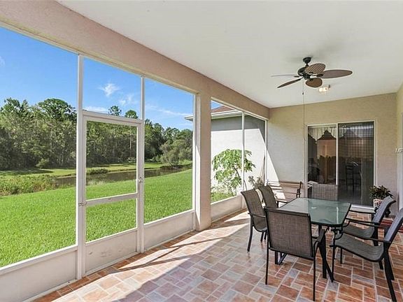 Huge screened entertainment lanai!