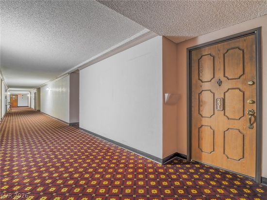 725 N Royal Crest Cir Unit 231, Las Vegas, NV 89169