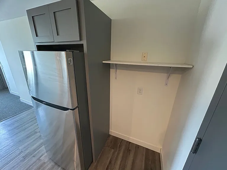 703 N Park 704 Tarn — Photo 50