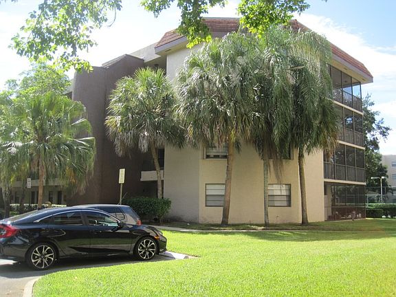 3rd image of 10501 W Broward Blvd APT 201