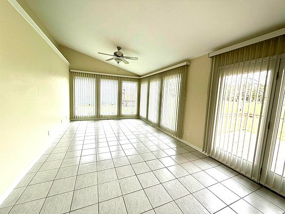 3rd image of 4183 E Arrowhead Rd