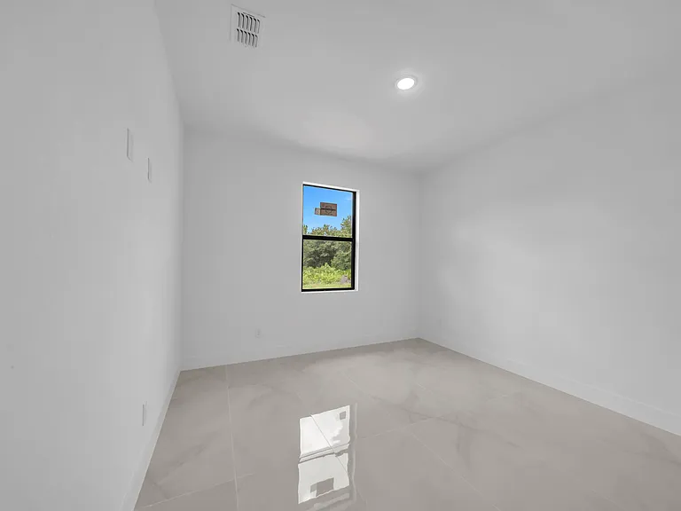 2509 50th St W — Photo 18
