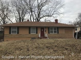 8606 Cambridge Ave, Kansas City, MO 64138