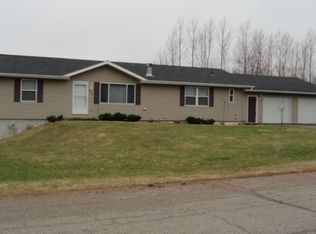 203 Washington St, Hatley, WI 54440