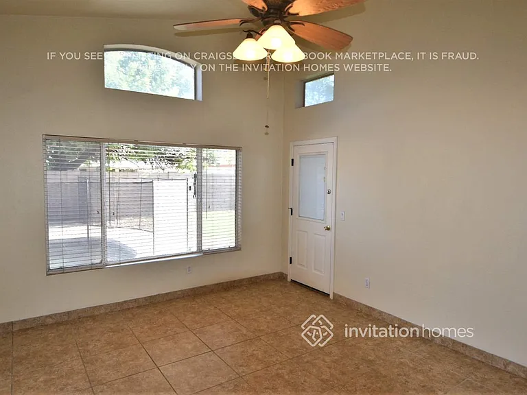 10886 W Loma Ln — Photo 9