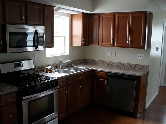3rd image of 4415 N Sayre Ave