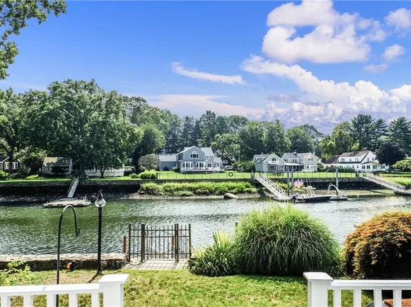 575 Lawn Ter, Mamaroneck, NY 10543