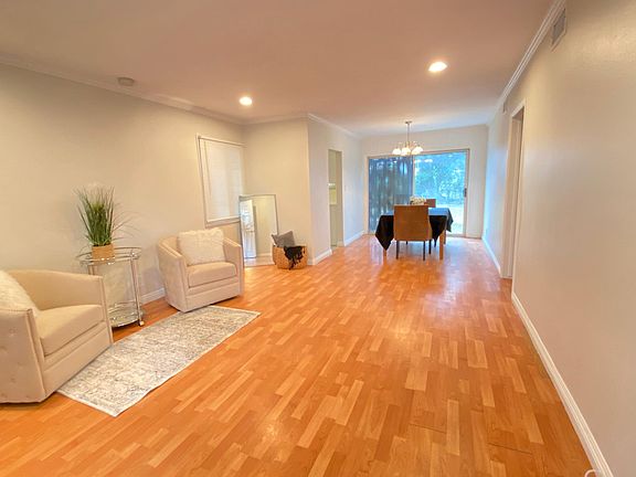 5th image of 2041 W 103rd St