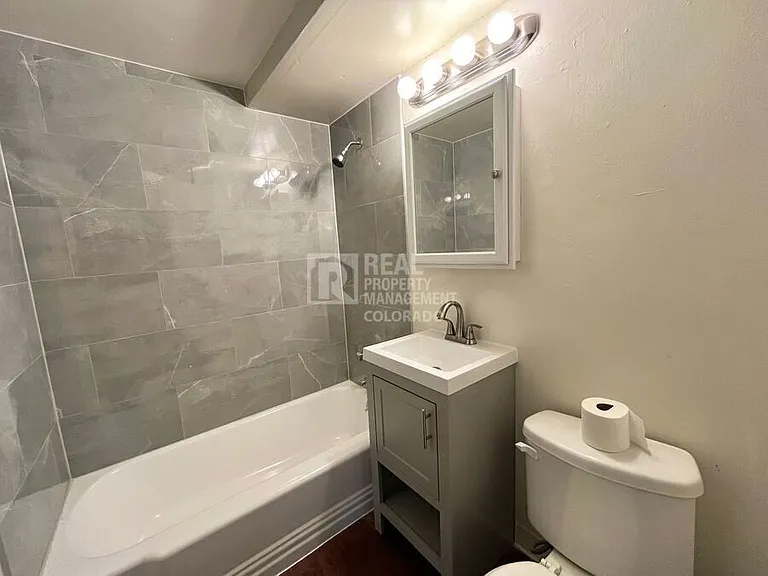1221 N Clarkson St #2 — Photo 11