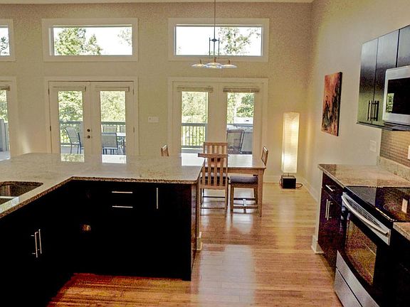 3rd image of 8472 Hickory Orchard Way