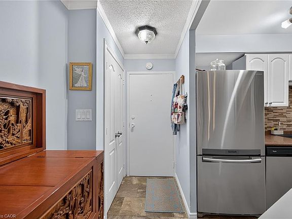 4th image of 36 Hayhurst Rd #109