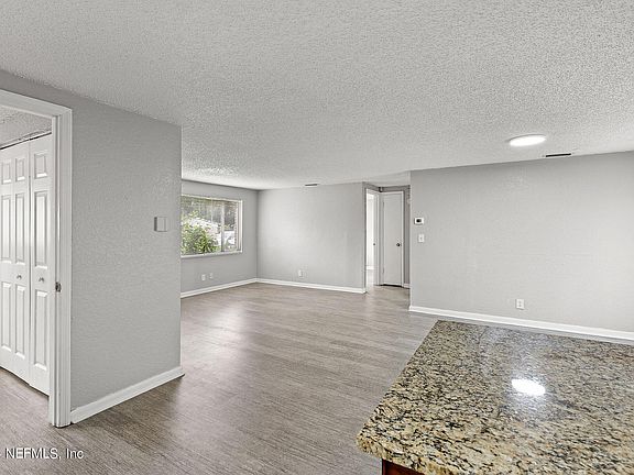 4th image of 7386 DOSTIE Drive E