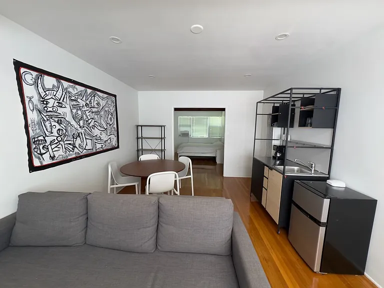 1044 Ocean Park Blvd #C — Photo 7