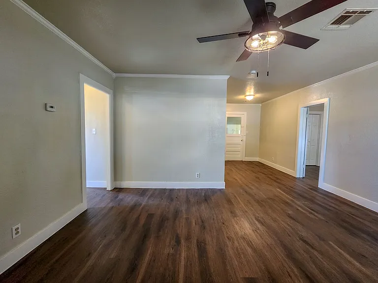 1002 Overland Ct — Photo 8