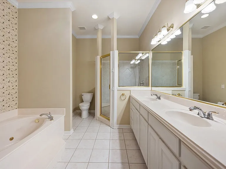 1106 Brook Arbor Dr — Photo 14
