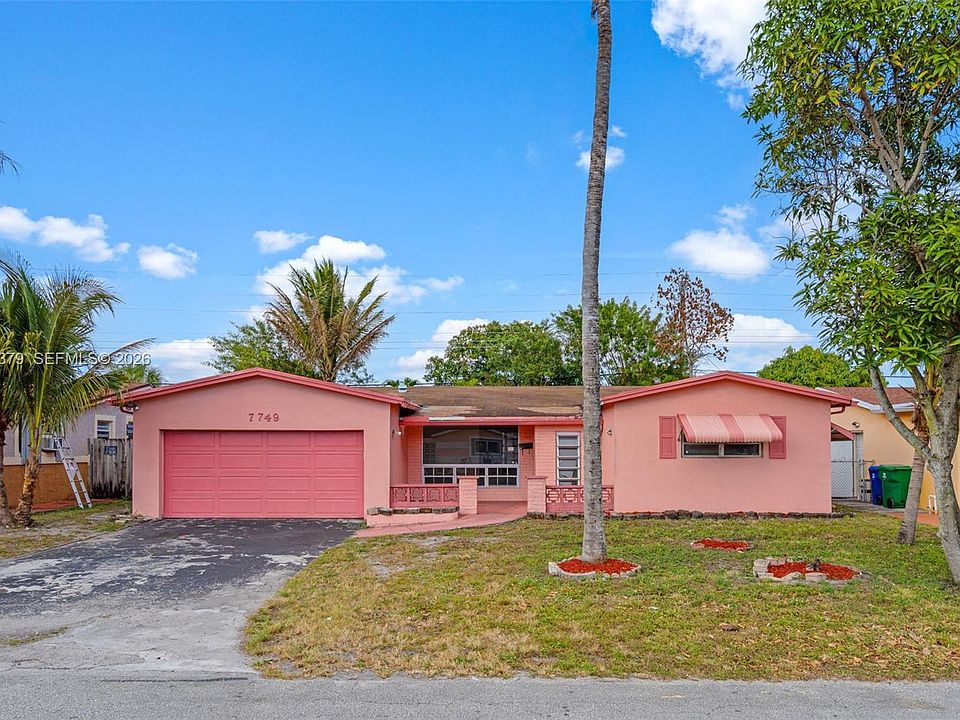 1st image of 7749 Fairway Blvd