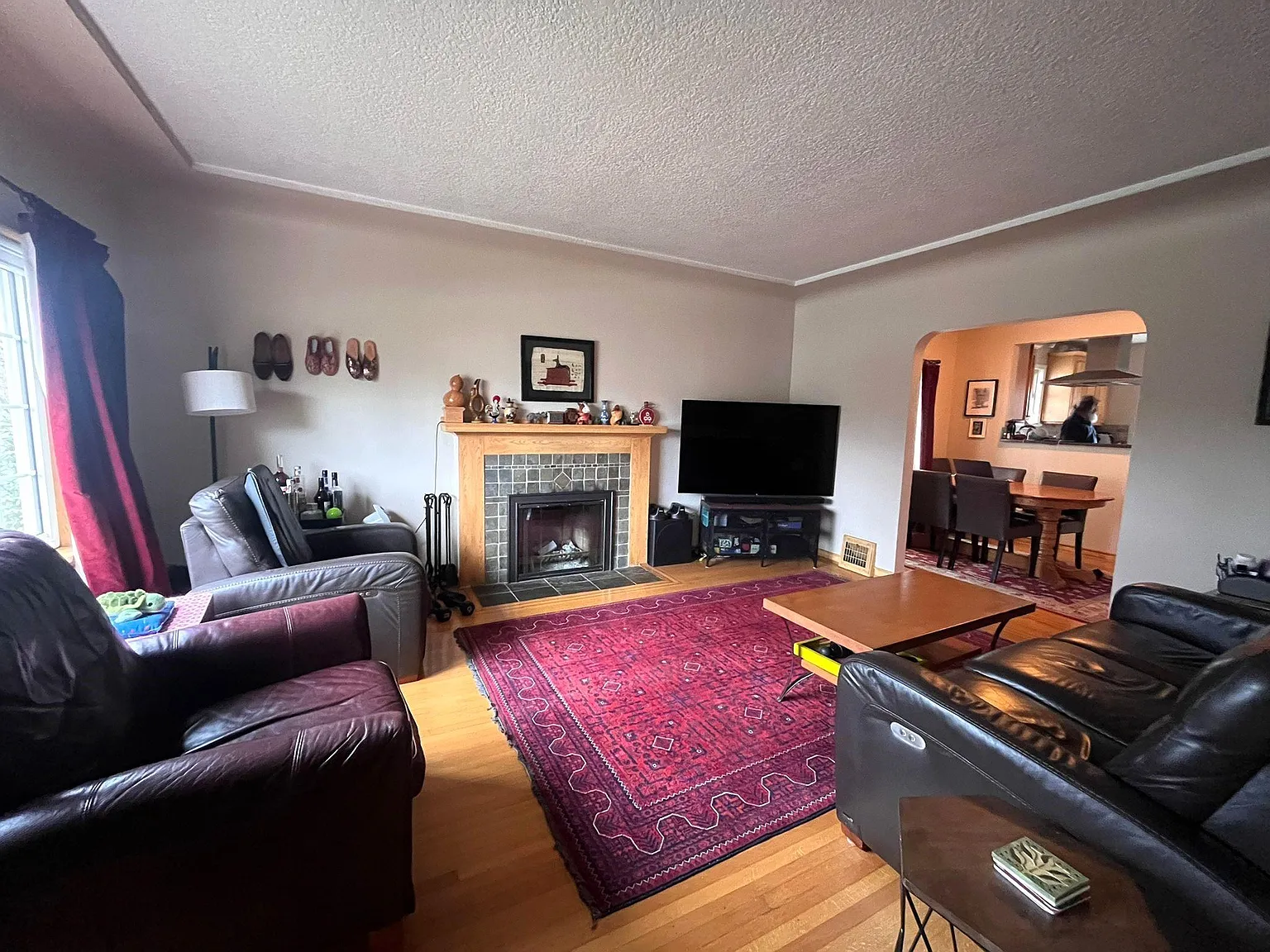 4 bed, 2800 sqft, $5,950 — Photo 3