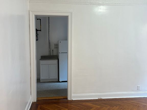 2nd image of 64 W 192nd St