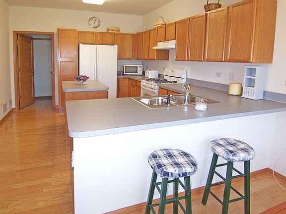 4th image of 1593 S Candlestick Way