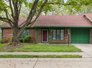 11 Woodacre Dr, Carmel, IN