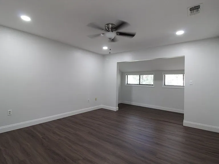 114 Gleneagles Dr — Photo 27