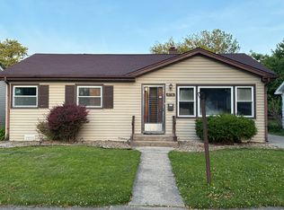 8736 S 51st Ave, Oak Lawn, IL 60453