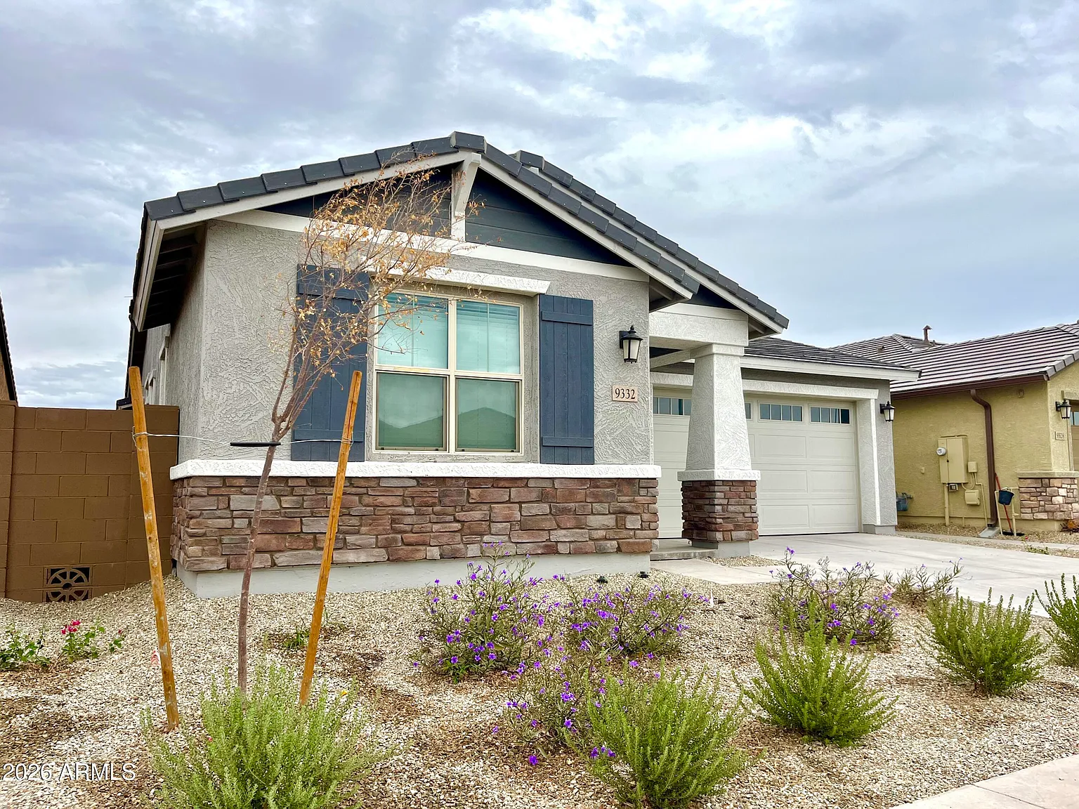 4 bed, 3.0 bath, 2275 sqft, $2,400 — Photo 2