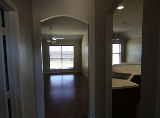 314 Fox Hollow Dr, Red Oak, TX 75154