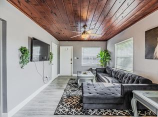 112 W 34th St APT 1, Riviera Beach, FL 33404