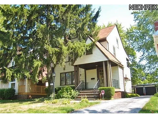 1051 Roanoke Rd photo 1