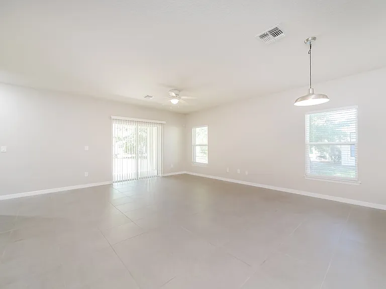 326 Caldbeck Way — Photo 6