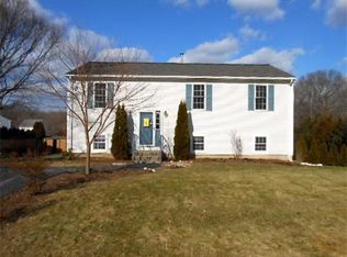 5 Wildflower Dr, Coventry, RI 02816