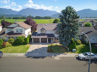 45170 Bluejay Ave, Chilliwack, BC V2R2V2