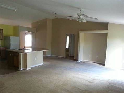 5th image of 27 Lamour Ln