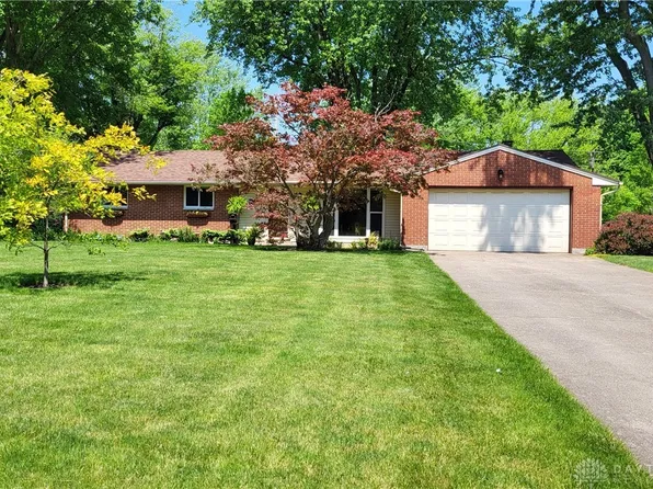 2549 Marscott Dr, Dayton, OH 45440