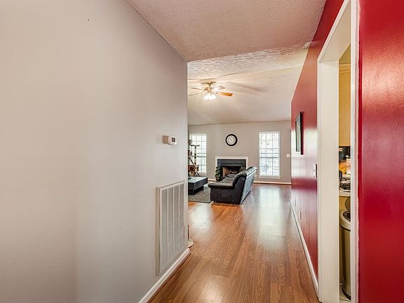 2nd image of 2952 Nautilus Dr