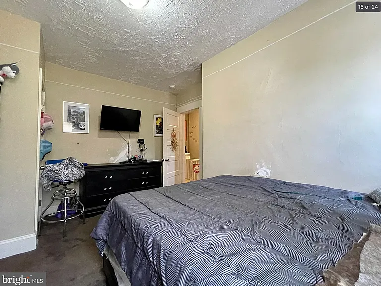 2307 Madison St — Photo 17