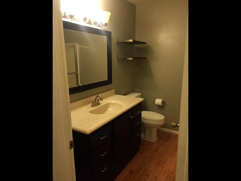 909 E Lodge Dr — Photo 11