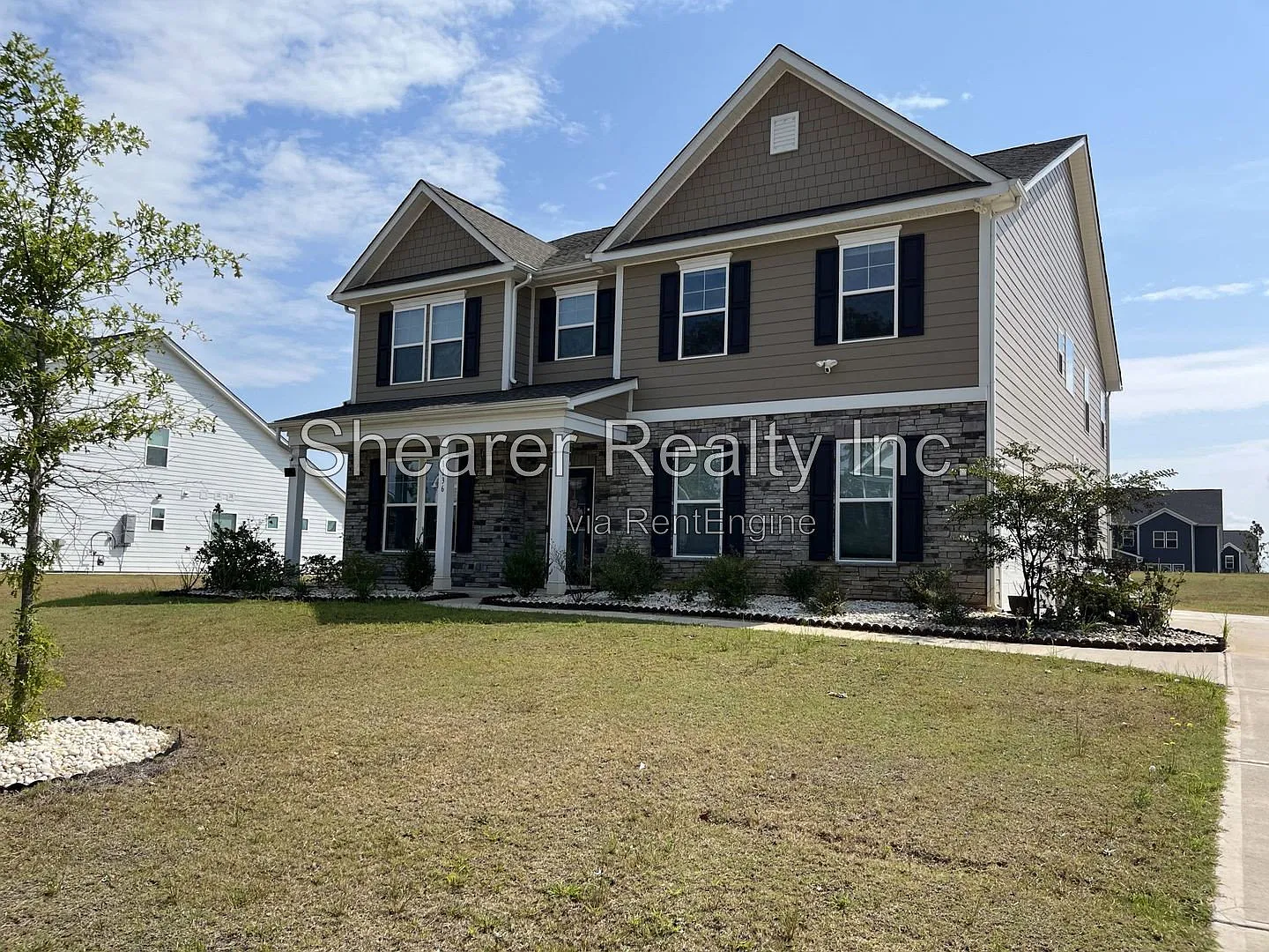 5 bed, 4.0 bath, 3592 sqft, $3,400 — Photo 1