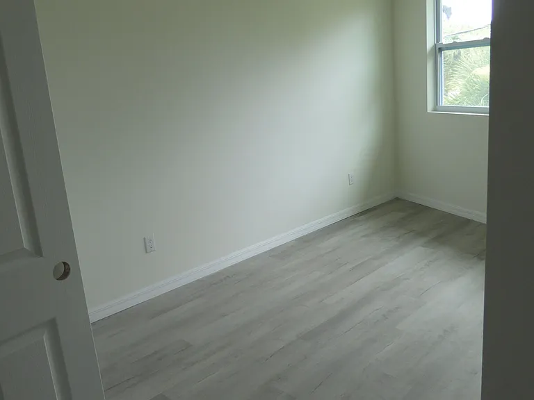 219 S Grandview Ave — Photo 33