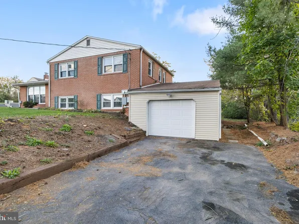 65 Red Mill Rd #B-65b, Etters, PA 17319