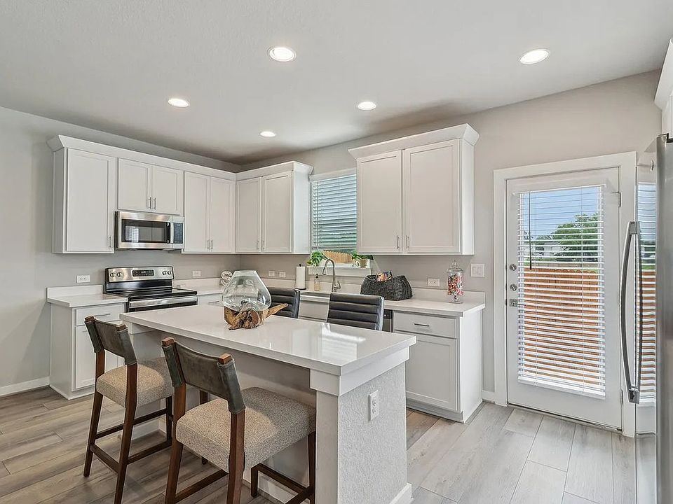 2nd image of 1023 Moss St #7382