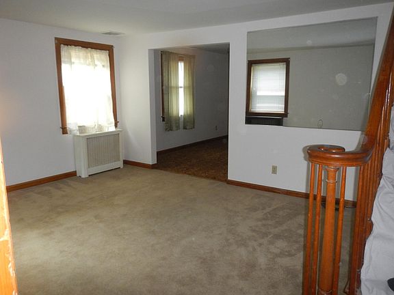 2nd image of 35 Bloomfield Ave #B