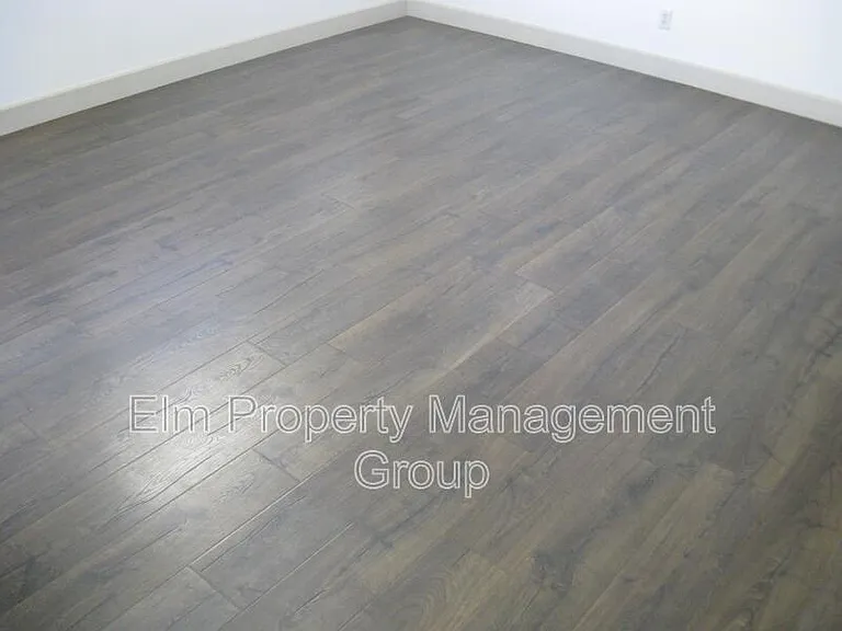 537 W Seneca Ridge Ave — Photo 5