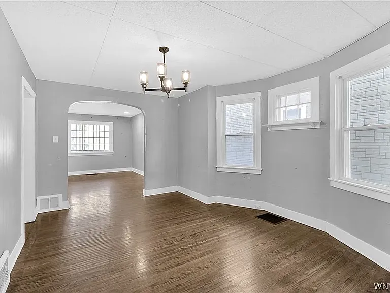 27 Como Ave #1 — Photo 11