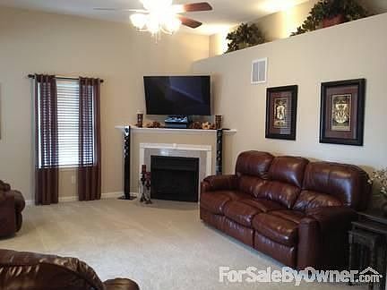 2nd image of 225 Lynwood Dr