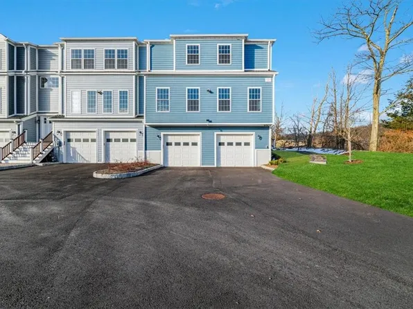 548 Mountainview Avenue #2, Valley Cottage, NY 10989